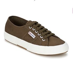 Superga Sneaker in Olive Green NWT